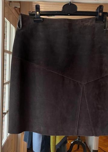 Prachtige suede rok  maat 36 beschikbaar voor biedingen