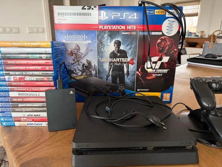 PS4 Slim 500GB + 2 Controllers + 16 Games + HDMI, Spelcomputers en Games, Spelcomputers | Sony PlayStation 4, Zo goed als nieuw