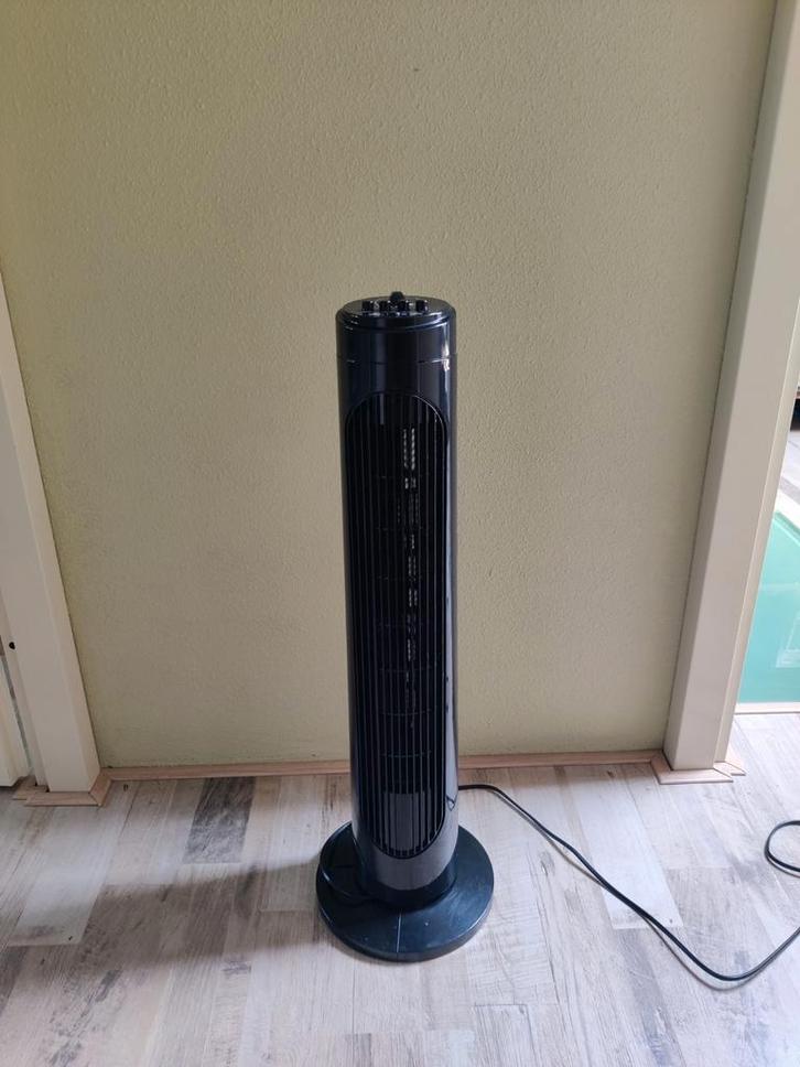 Te koop: goedwerkende Silvercrest toren ventilator, Witgoed en Apparatuur, Ventilatoren, Zo goed als nieuw, Torenventilator, Ophalen