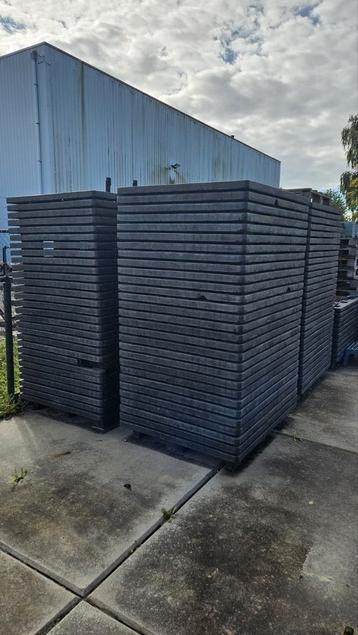 Kunststof Blokpallets - Duurzaam & Sterk beschikbaar voor biedingen