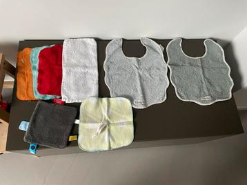Koeka slabbers en Spuugdoekjes 10 delig beschikbaar voor biedingen
