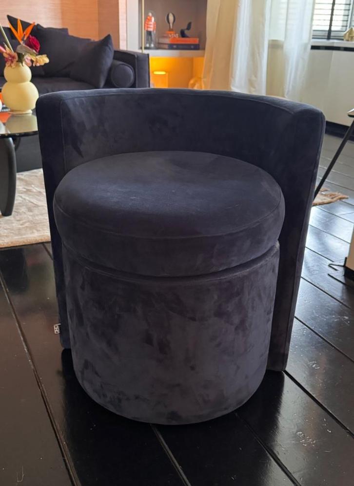 Eichholtz Velvet Salon Chair in Dusty Navy, Huis en Inrichting, Fauteuils, Zo goed als nieuw, Stof, 50 tot 75 cm, Minder dan 75 cm