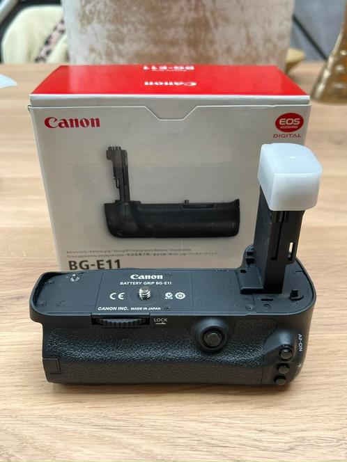 Canon BG-E11, Audio, Tv en Foto, Fotografie | Professionele apparatuur, Zo goed als nieuw, Ophalen of Verzenden