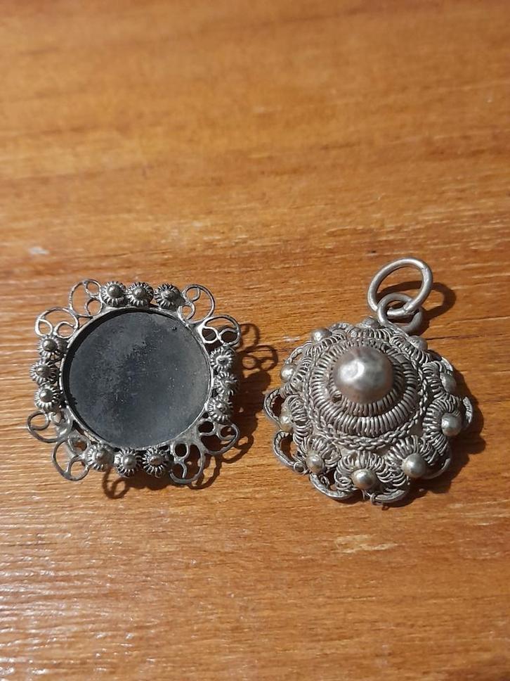 Antieke Zeeuwse Knop Sieraden - Broche & Hanger, Sieraden, Tassen en Uiterlijk, Broches, Gebruikt, Zilver, Zilver, Minder dan 4 cm