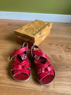 Salt water sandals maat 26-27 (9) rode sandalen, Gebruikt, Ophalen