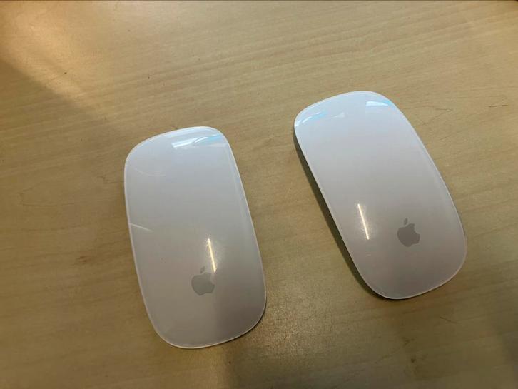 Apple Magic Mouse en Magic Mouse 2, Computers en Software, Muizen, Zo goed als nieuw, Ophalen of Verzenden