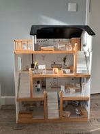 Petit Amelie houten poppenhuis, Ophalen, Zo goed als nieuw