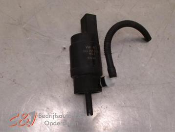 Ruitensproeierpomp voor van een Volkswagen Crafter beschikbaar voor biedingen