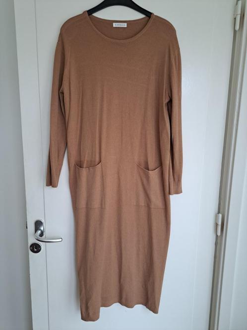 Mooie fijn gebreide lange jurk (valt als 44/46/XXL), Kleding | Dames, Jurken, Zo goed als nieuw, Bruin, Onder de knie, Verzenden