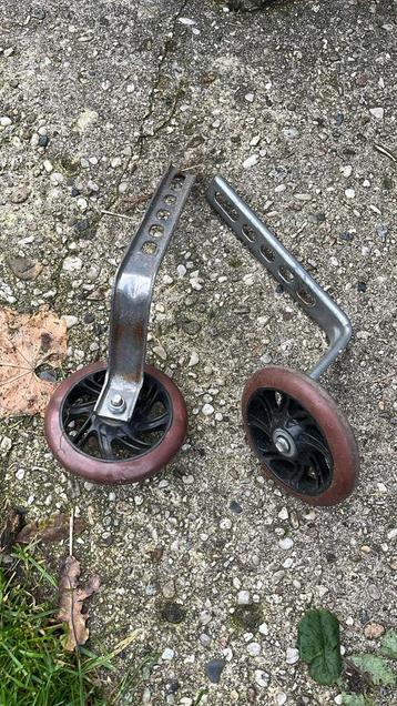 Zijwieltjes voor Kinderfiets beschikbaar voor biedingen
