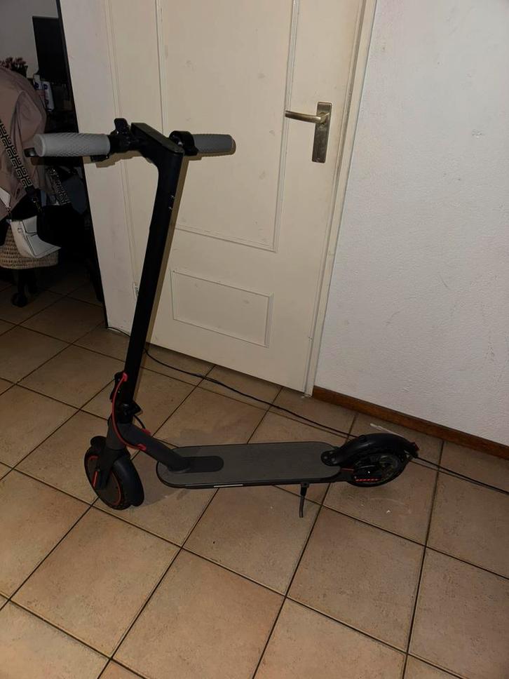 Elektrische step, Fietsen en Brommers, Steps, Zo goed als nieuw, Elektrische step (E-scooter), Verzenden