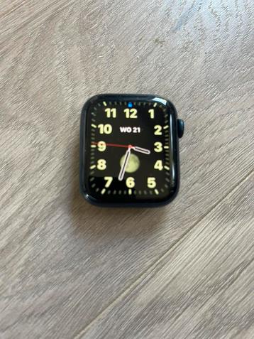 Apple Watch 6 Nike edition midnight blue + paar bandjes beschikbaar voor biedingen