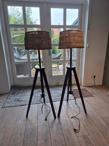 Mooie landelijke lampen beschikbaar voor biedingen