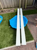 2 plinten, goede kwaliteit, Doe-het-zelf en Verbouw, Plinten en Afwerking, Ophalen, Mdf, 200 tot 250 cm, Plinten
