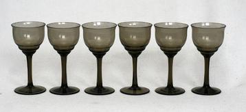 Zes Portglazen met een geslepen Been Kristalunie Maastricht beschikbaar voor biedingen