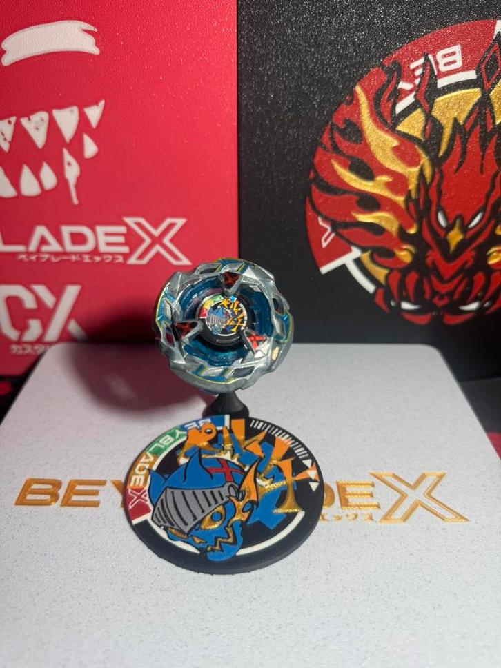 Beyblade x Display stand (Team Persona Coro Coro), Verzamelen, Speelgoed, Nieuw, Ophalen of Verzenden
