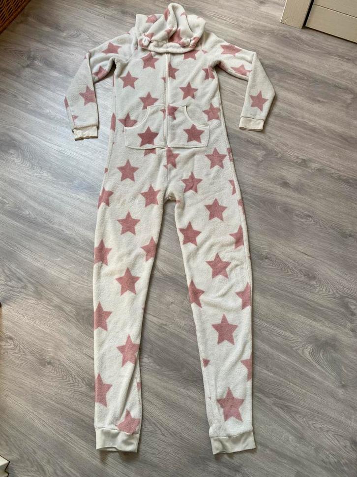Beige onesie met roze sterren, Kleding | Dames, Huispakken, Gedragen, Maat 38/40 (M), Roze, Ophalen of Verzenden