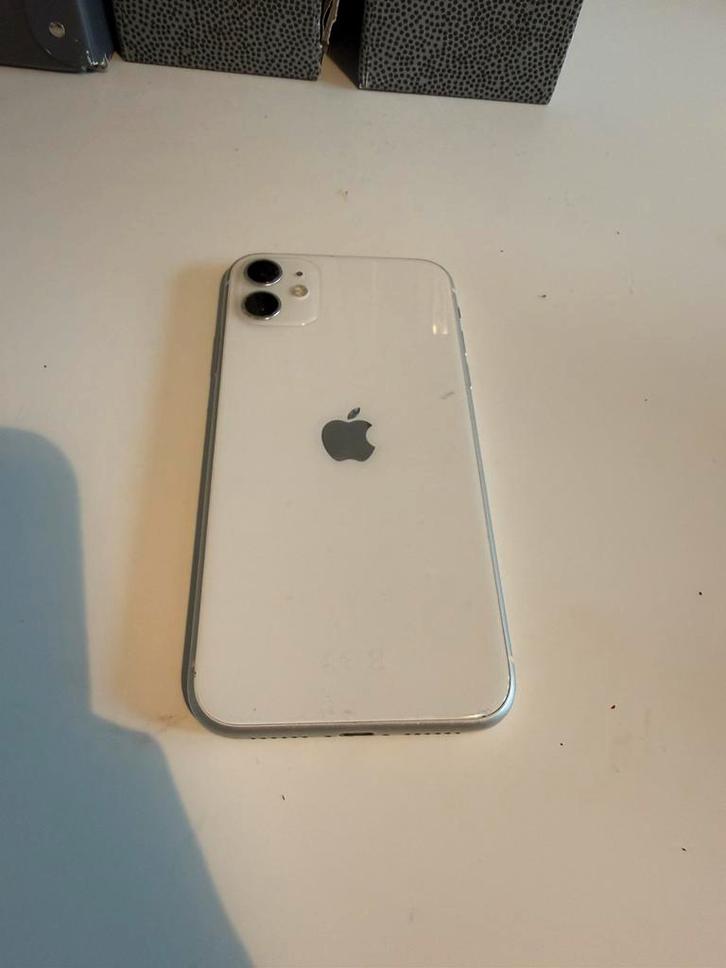 Iphone 11 - goede staat - nog beschikbaar, Telecommunicatie, Mobiele telefoons | Hoesjes en Frontjes | Apple iPhone, Gebruikt