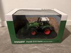 Fendt 515 Vario met frontlader 1:32 Universal Hobbies, Hobby en Vrije tijd, Modelauto's | 1:32, Ophalen of Verzenden, Nieuw, Tractor of Landbouw