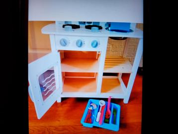 Speelkeukentje beschikbaar voor biedingen