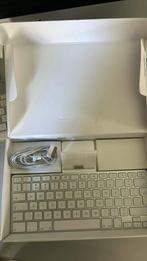 Apple toetsenbord met ipad case, Ophalen of Verzenden, Zo goed als nieuw