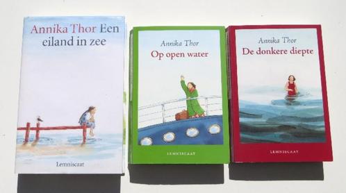 Drie OorlogsLemniscaten 2558 o.a. Een eiland in zee ca.12+, Boeken, Kinderboeken | Jeugd | 10 tot 12 jaar, Gelezen, Non-fictie