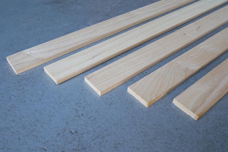 ESSEN Houten Geschaafde Latten: Scherpste Prijs van NL!, Doe-het-zelf en Verbouw, Plinten en Afwerking, Nieuw, Plinten, Overige materialen