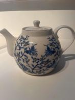 Theepot met blauw bloemmotief, Keramiek, Overige typen, Ophalen of Verzenden, Zo goed als nieuw