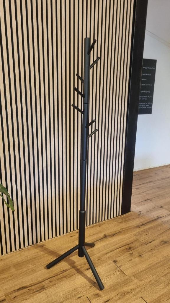 Zwarte kapstok, Huis en Inrichting, Woonaccessoires | Kapstokken, Zo goed als nieuw, Staande kapstok, 150 tot 200 cm, Hout, Ophalen