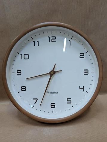 ScandiTime Houten Wandklok – Minimalistisch & Stijlvol (Nieu beschikbaar voor biedingen