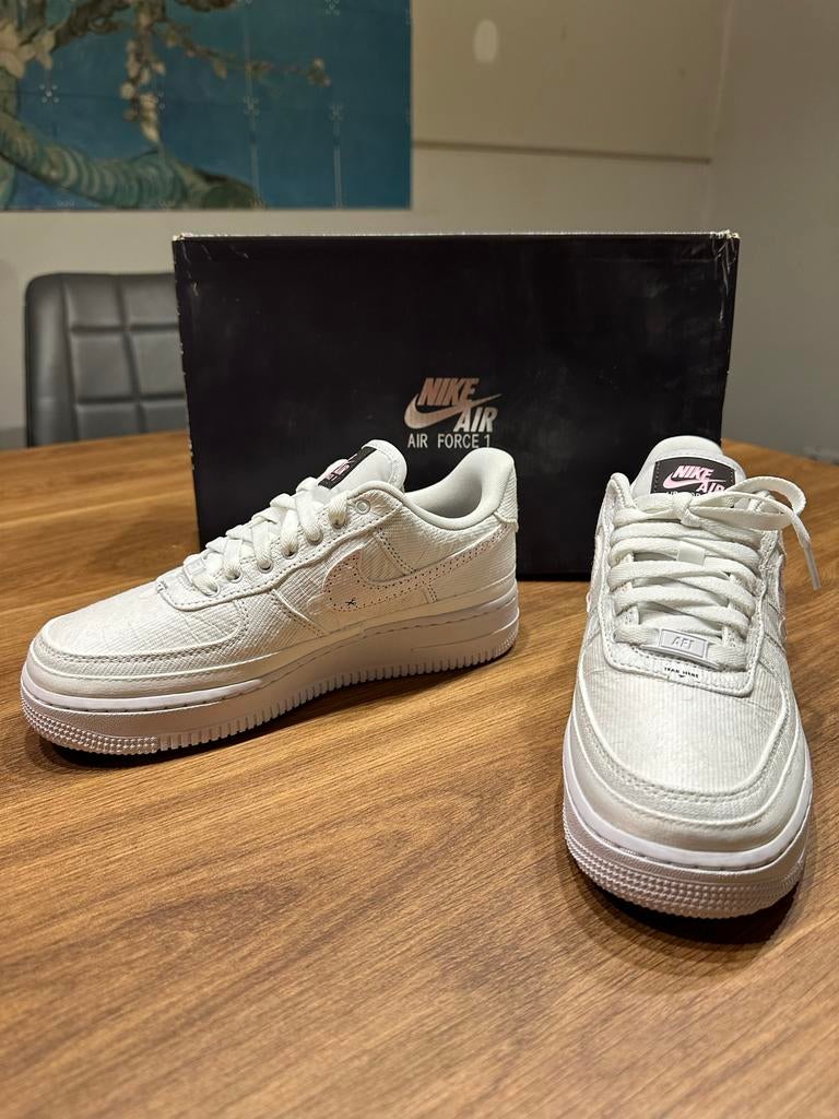 Nike Air Force 1 Tear Away - Maat 37.5 - Nieuw, Kleding | Dames, Schoenen, Ophalen of Verzenden, Nieuw, Wit