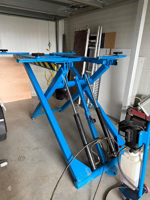 Datona poetsbrug 230v-hefverm. 2700kg. hefhoogte plm. 140cm, Auto diversen, Autogereedschap, Zo goed als nieuw, Ophalen