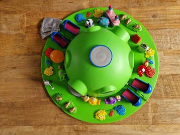 Teletubbies speelhuis Home Hill m alle figuren & accessoires beschikbaar voor biedingen