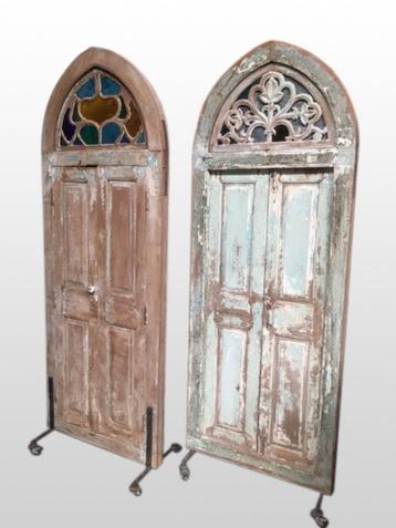 Oude hardhouten deur koloniaal met glas in lood beschikbaar voor biedingen