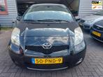 Toyota Yaris 1.3 VVTi Aspiration 5 deurs + climate control, Voorwielaandrijving, Gebruikt, 4 cilinders, Zwart