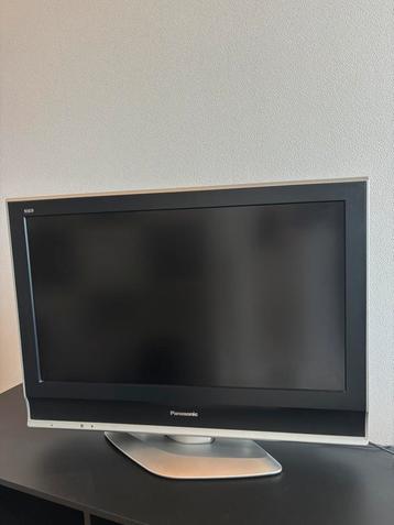 Televisie Panasonic Viera TX-32LX70F beschikbaar voor biedingen