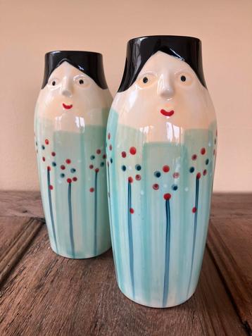 Puppets vaas, porselein, 24 cm. beschikbaar voor biedingen