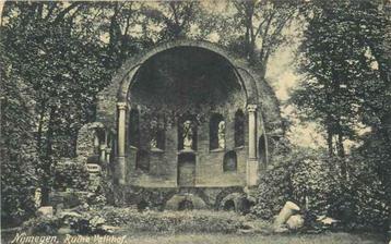 (301-267-045) Nijmegen Ruine Valkhof beschikbaar voor biedingen
