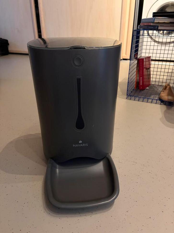Navaris automatic pet feeder (kat/hond), Dieren en Toebehoren, Dierenvoeding, Kat, Ophalen of Verzenden