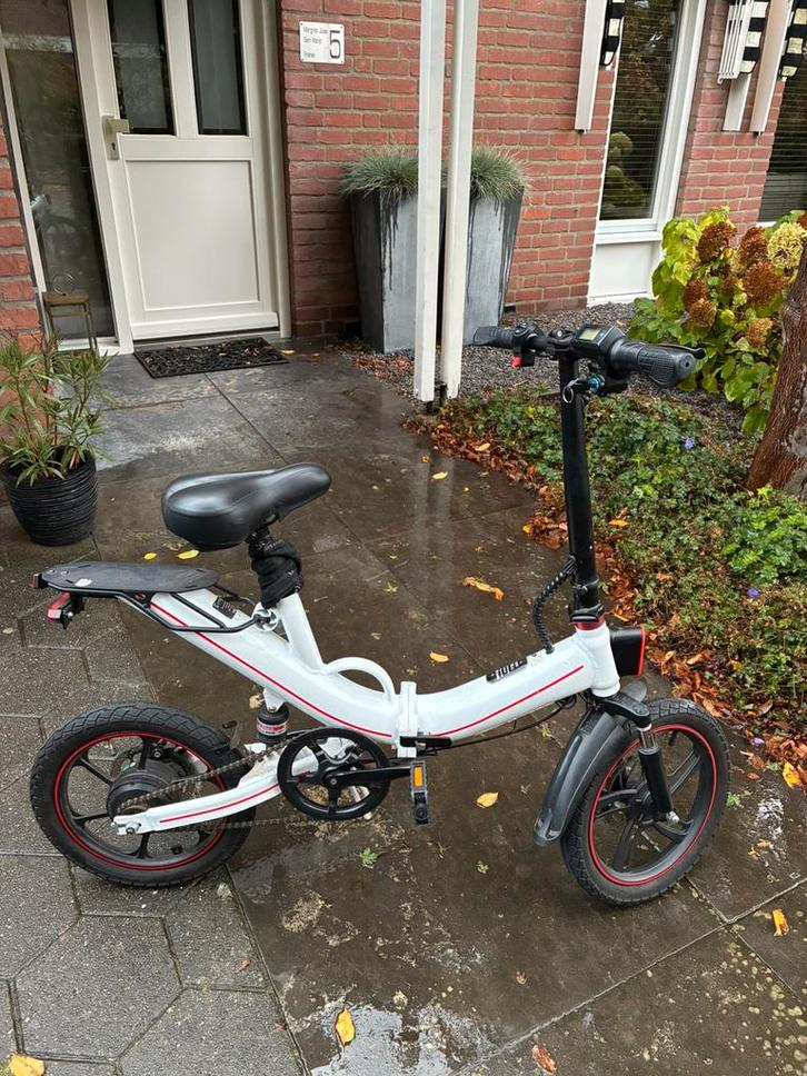 Ouxi v6, Fietsen en Brommers, Fietsen | Vouwfietsen, Zo goed als nieuw, Ophalen