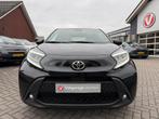 Toyota Aygo X 1.0 VVT-i S-CVT first AUTOMAAT/RIJKLAARPRIJS!, 12 maanden, Gebruikt, 4 stoelen, Zwart