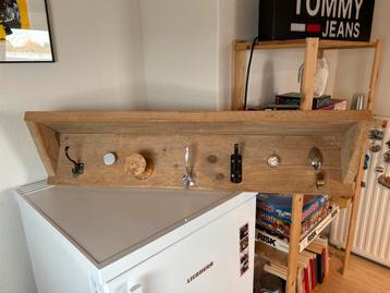 Houten Wandkapstok met plank beschikbaar voor biedingen