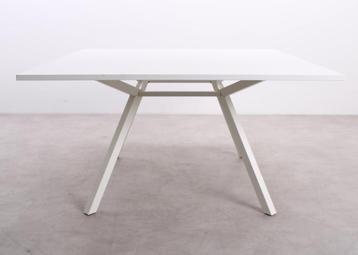 MR Tafel | Wit  beschikbaar voor biedingen