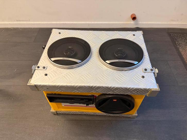 Bierkrat radio, Auto diversen, Autospeakers, Gebruikt, Ophalen