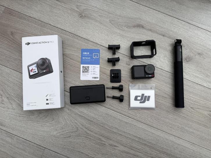 DJI Osmo Action 5 Pro Adventure Combo | 3 batterijen & extra, Audio, Tv en Foto, Actiecamera's, Zo goed als nieuw, Overige merken