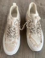 Schoenen Danes/Meisje, Beige, Ophalen of Verzenden, Sneakers of Gympen, Zo goed als nieuw