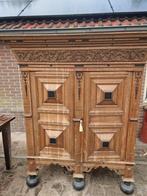 Antieke houten kast, Ophalen