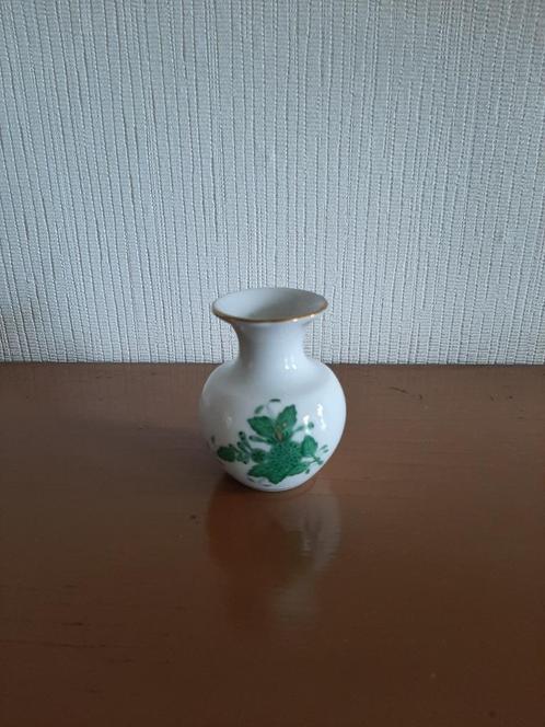 Herend Hungary vaasje klein, Antiek en Kunst, Antiek | Porselein, Ophalen of Verzenden