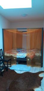 Taupe kleurig Hemelbed, Huis en Inrichting, Slaapkamer | Bedden, Ophalen, Overige kleuren, Romantisch, Tweepersoons