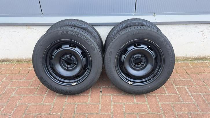 Zomerbanden Peugeot 208 207 DS3 C3 Opel Corsa F 185/65/15, Auto-onderdelen, Banden en Velgen, Banden en Velgen, Zomerbanden, 15 inch